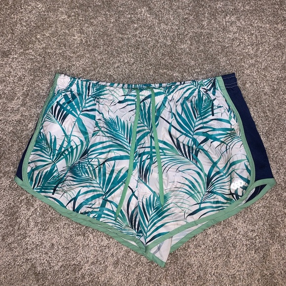 Leg3nd Green & White Tropic Athletic shorts size M - Picture 3 of 10
